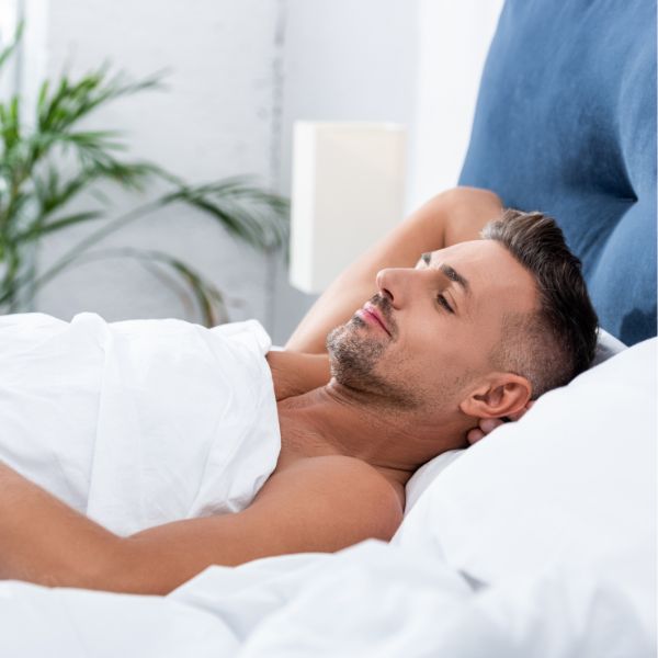 Sleeping with a silk pillowcase online