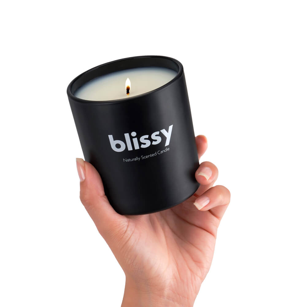 Blissy Lavender & Eucalyptus Blissy Candle Lifestyle – Mulberry Silk
