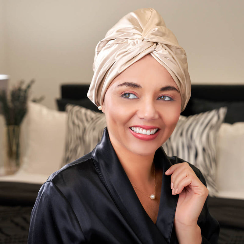 Blissy Bonnet - Champagne - Large - Blissy 100% Pure Mulberry Silk Silk Blissy Silk Large Bonnet Detail –