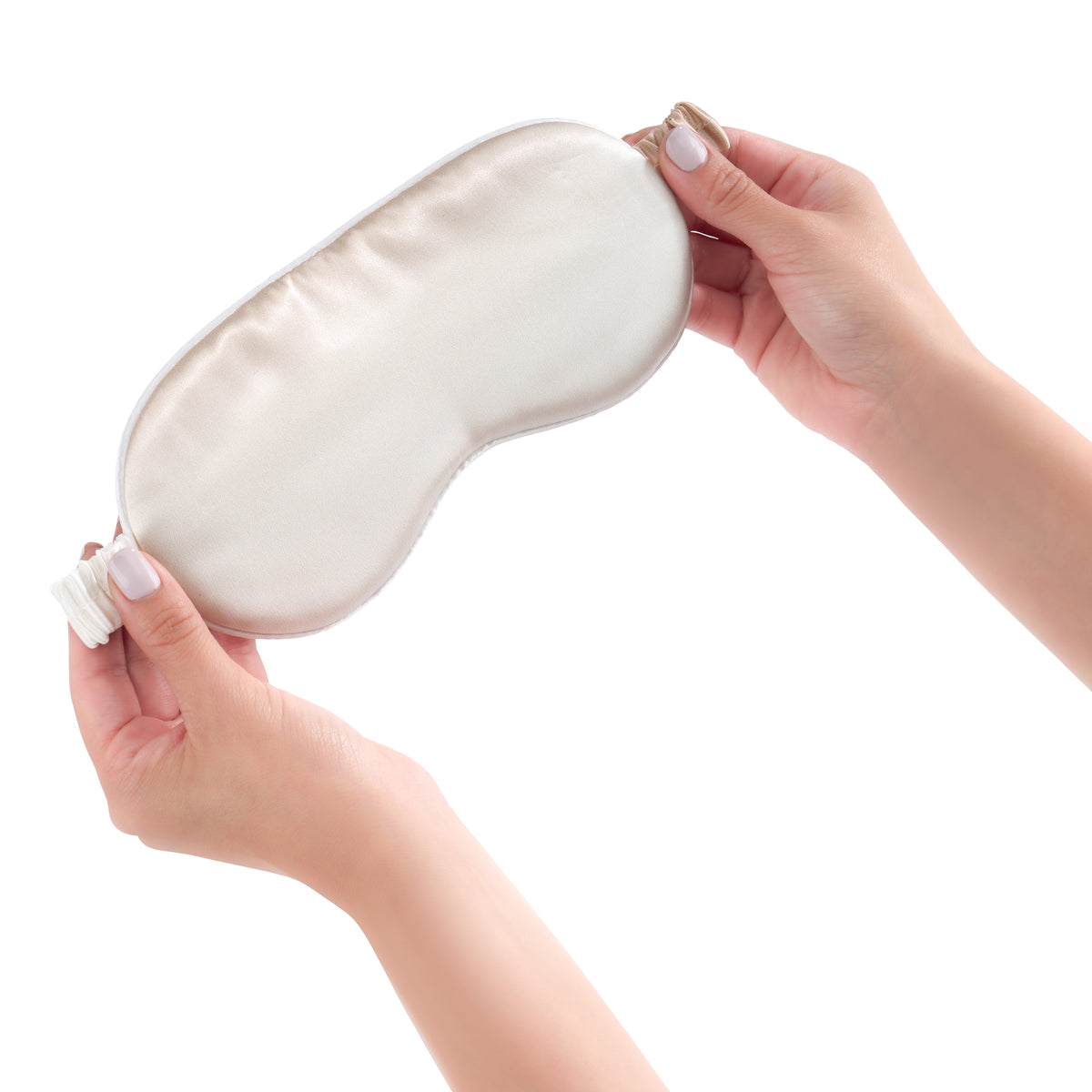 Blissy Champagne Ombre Sleep Mask Lifestyle – Mulberry Silk