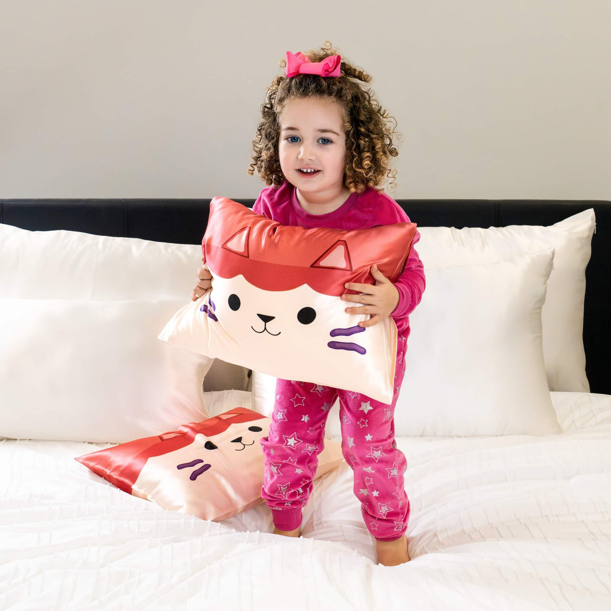 Blissy Queen Gabby'S Dollhouse Pillowcase Lifestyle – Mulberry Silk
