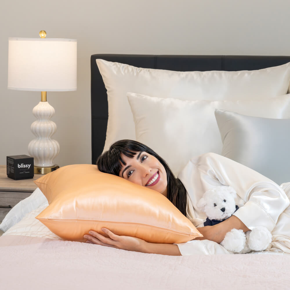 Blissy Queen Peach Pillowcase Lifestyle – Mulberry Silk
