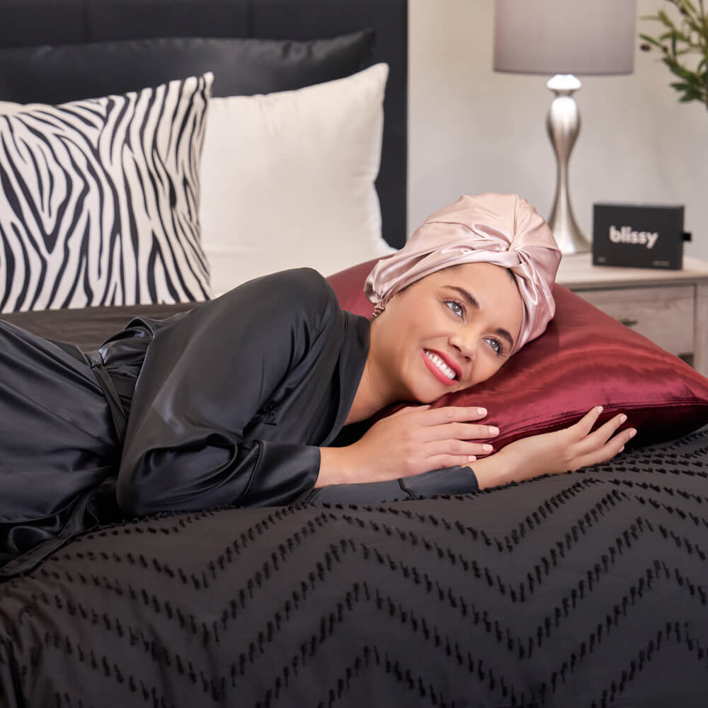 Blissy Large Pink Blissy Bonnet Lifestyle – Mulberry Silk