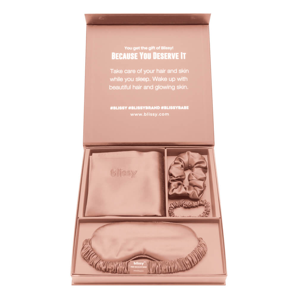 Rose Gold Blissy Dream Set Close-Up – Blissy 22 Momme Silk