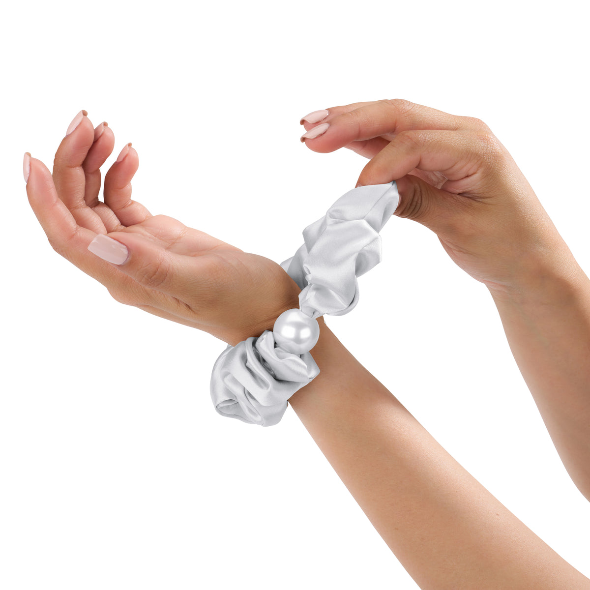 Silver Blissy Pearl Scrunchies Close-Up – Blissy 22 Momme Silk