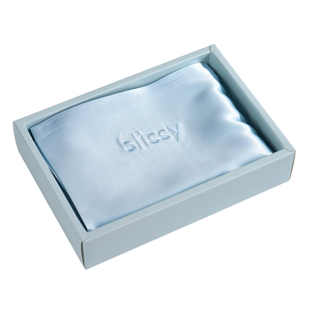 Blissy Standard Sky Blue Pillowcase Lifestyle – Mulberry Silk