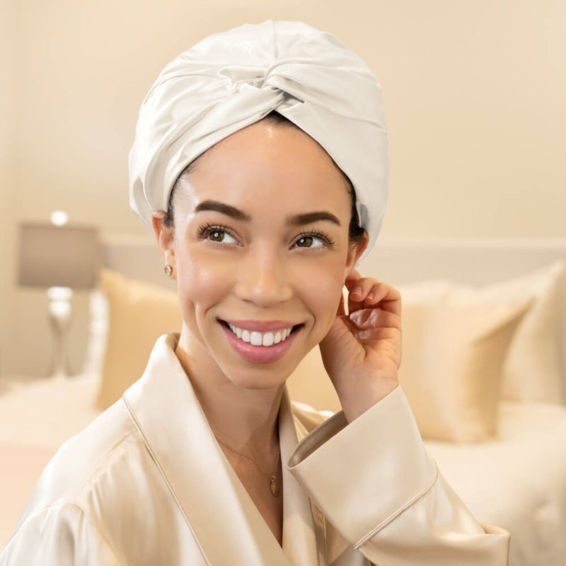 Blissy Bonnet - White - Large - Blissy Large White Blissy Bonnet Lifestyle – Mulberry Silk