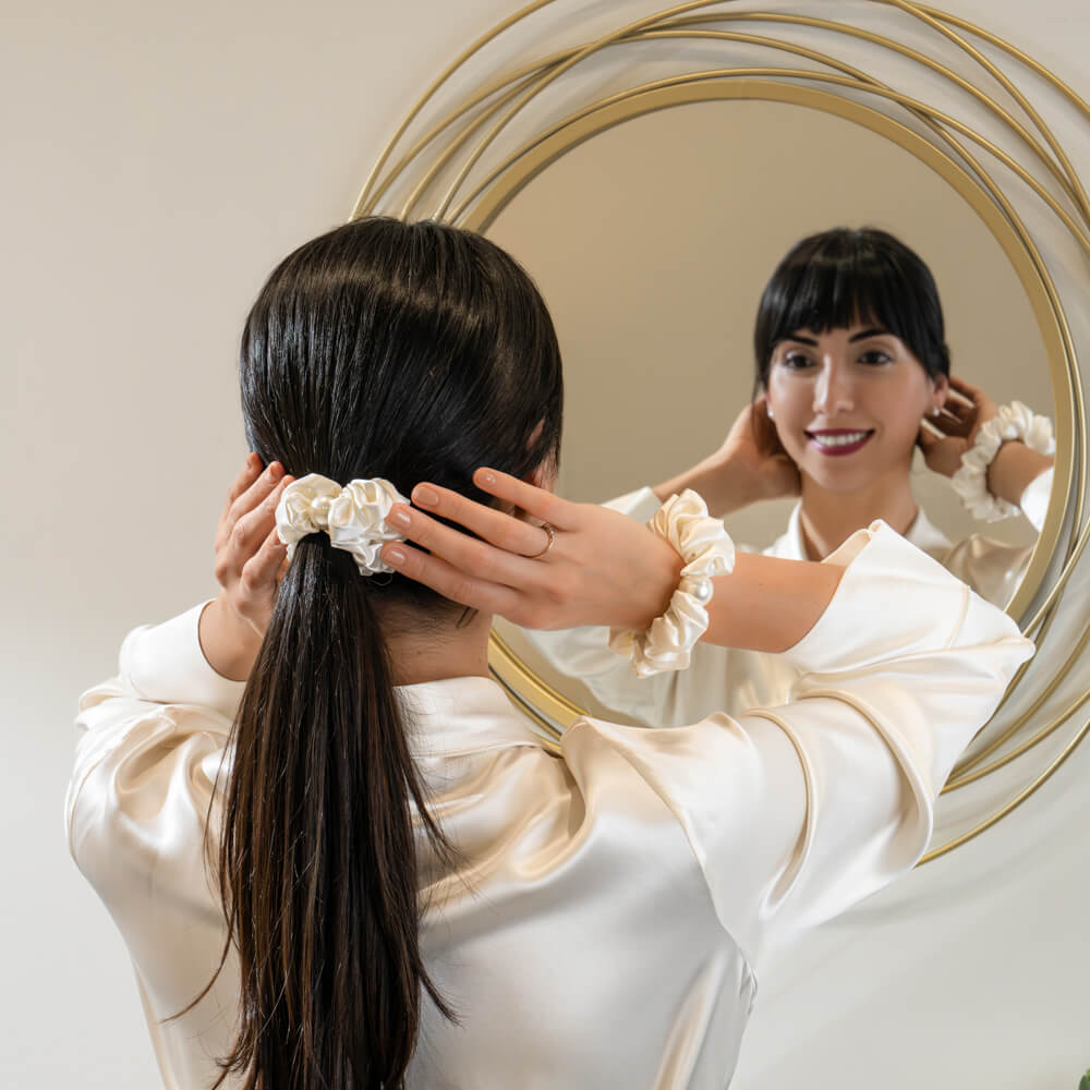 Blissy White Blissy Pearl Scrunchies Lifestyle – Mulberry Silk