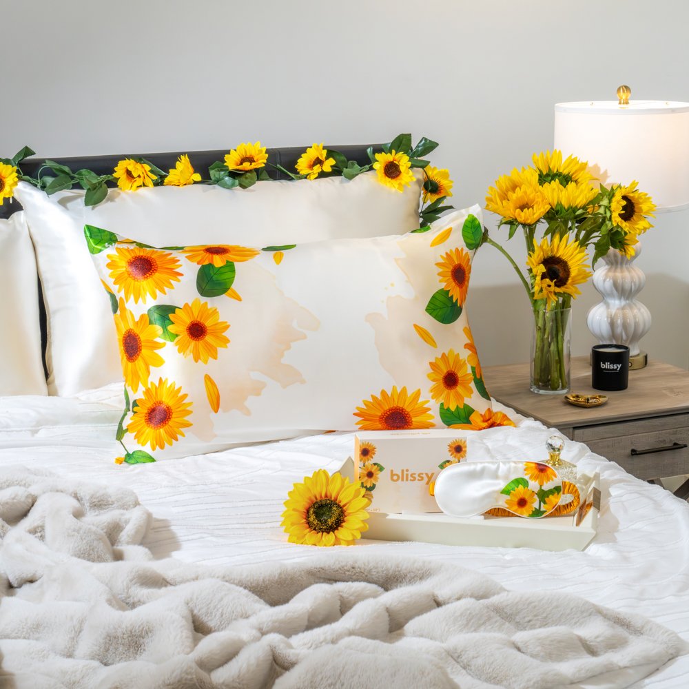Blissy Mulberry Silk Pillowcase – Zodiac Flower King