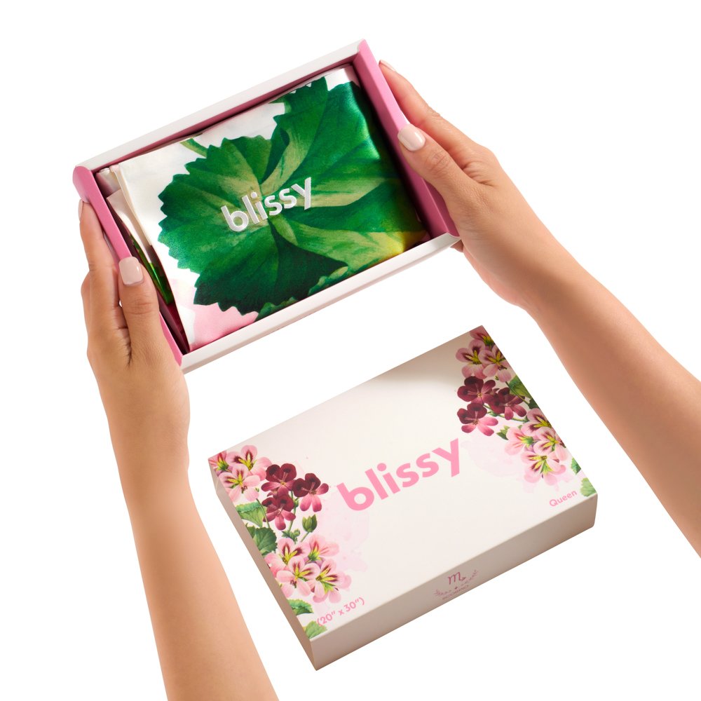 Blissy Zodiac Flower Silk Pillowcase Detail – King