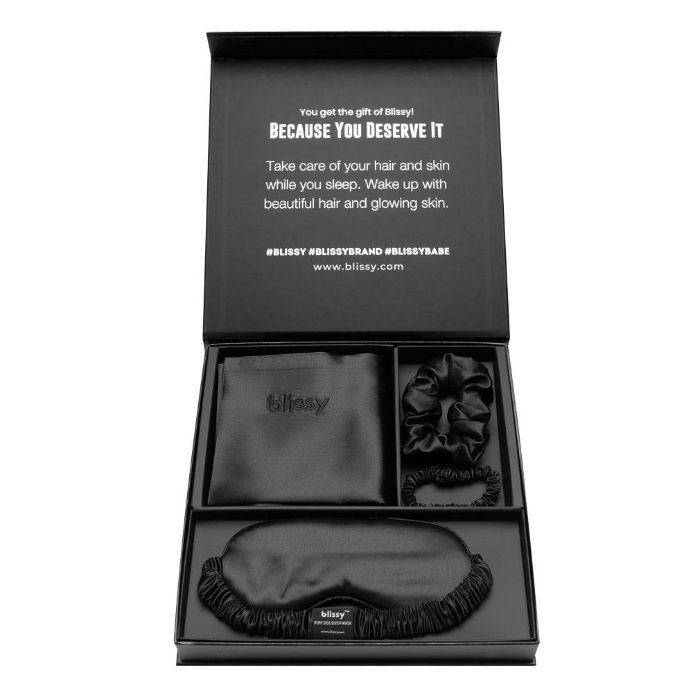 Blissy Standard Black Blissy Dream Set Lifestyle – Mulberry Silk