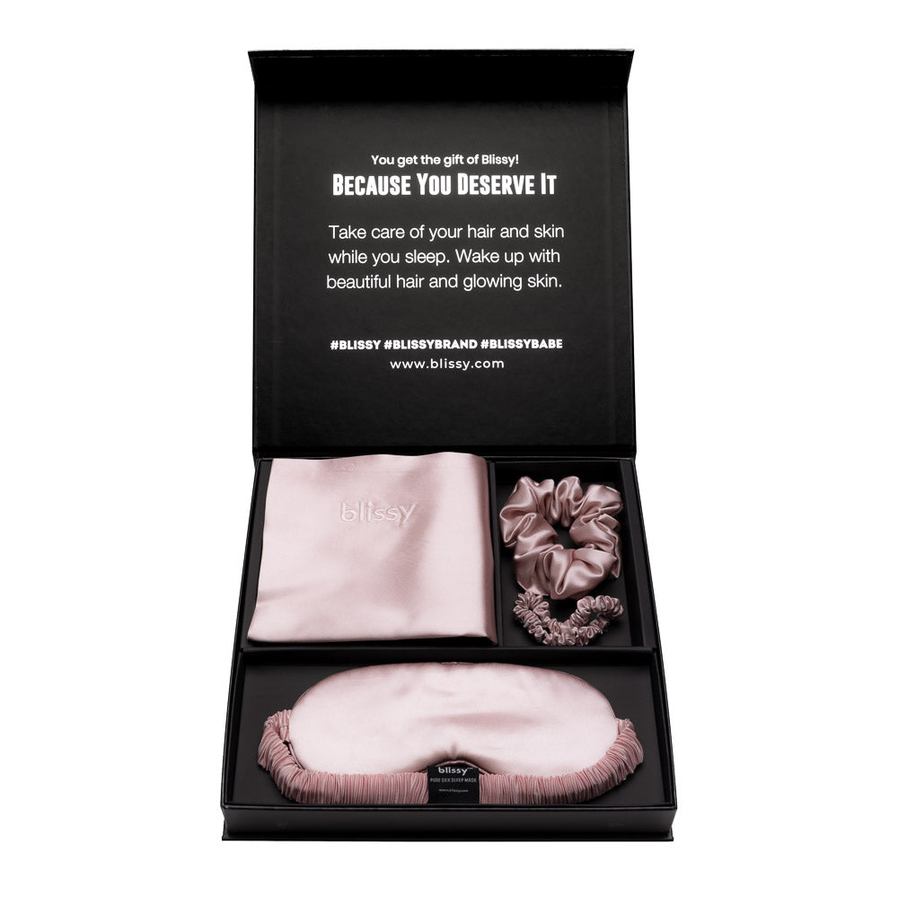 Blissy Queen Pink Blissy Dream Set Lifestyle – Mulberry Silk