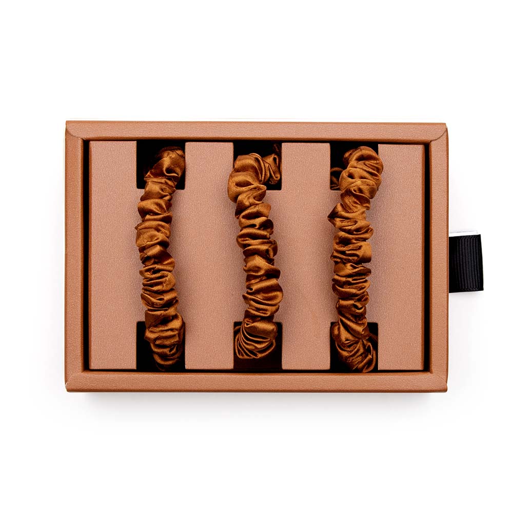 Blissy Bronze Blissy Skinny Scrunchies Lifestyle – Mulberry Silk