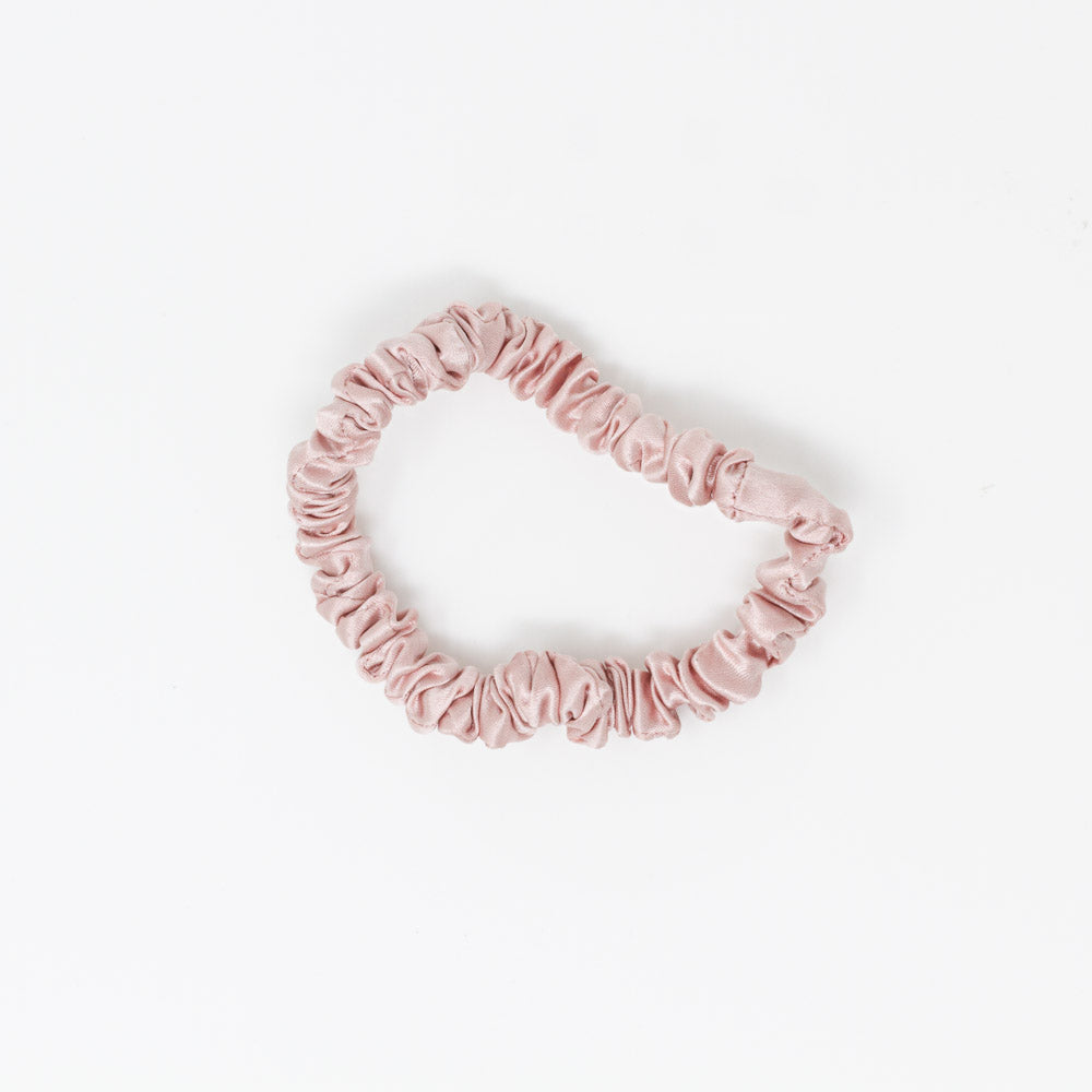 Blissy Black, Gold, Pink Blissy Skinny Scrunchies Lifestyle – Mulberry Silk